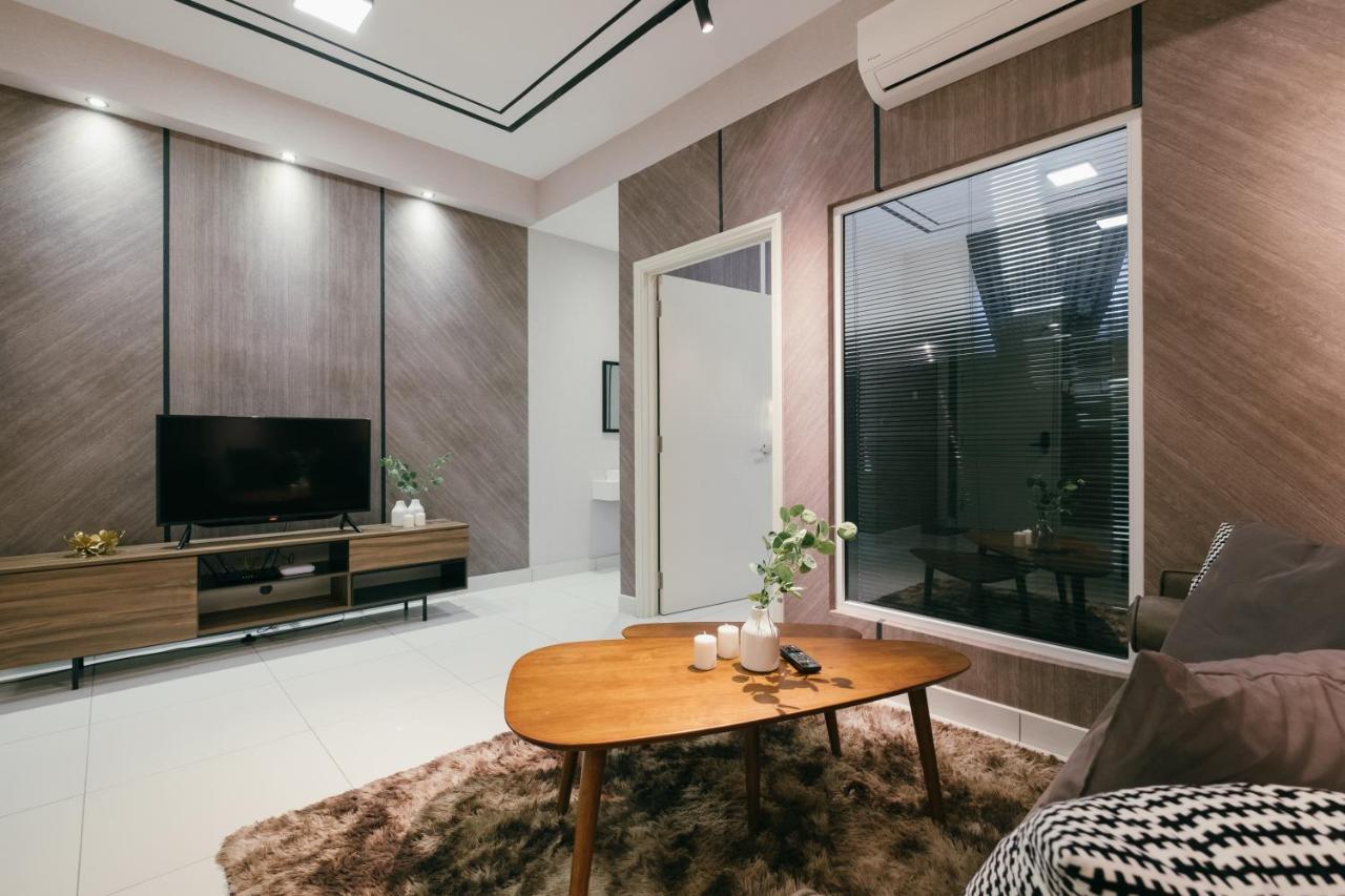 Arte Mont Kiara 3Pax Jacuzzi Pool Gym Near Mitec Matrade Apartment Kuala Lumpur Exterior photo